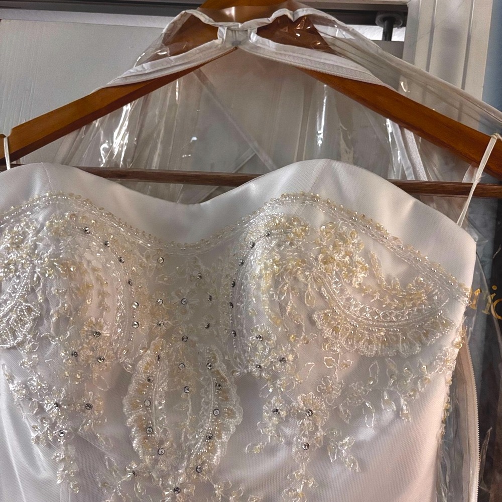 Elegant White Beaded Wedding Dress